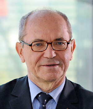zum Interview (Prof. Dr. Peter Steinbach. Foto: S. Baumann, all4foto Stuttgart (Umschlag "Baden-württembergische Erinnerungsorte) 
